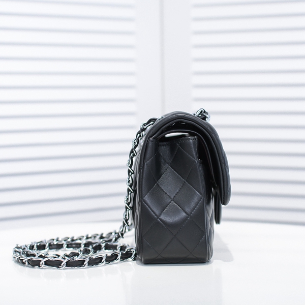 シャネルバッグ内部構造